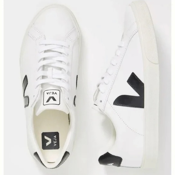Veja Other - VEJA Esplar White Black Leather Sneakers